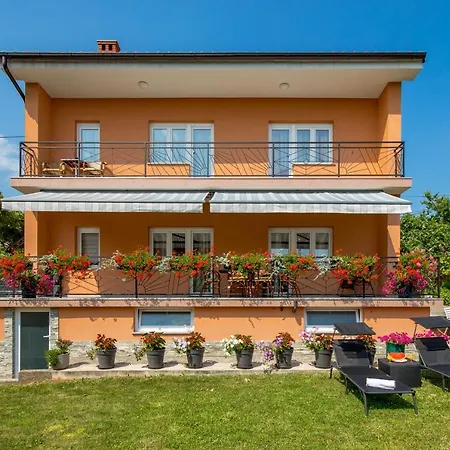Apartment Flowers Kastav Exterior photo
